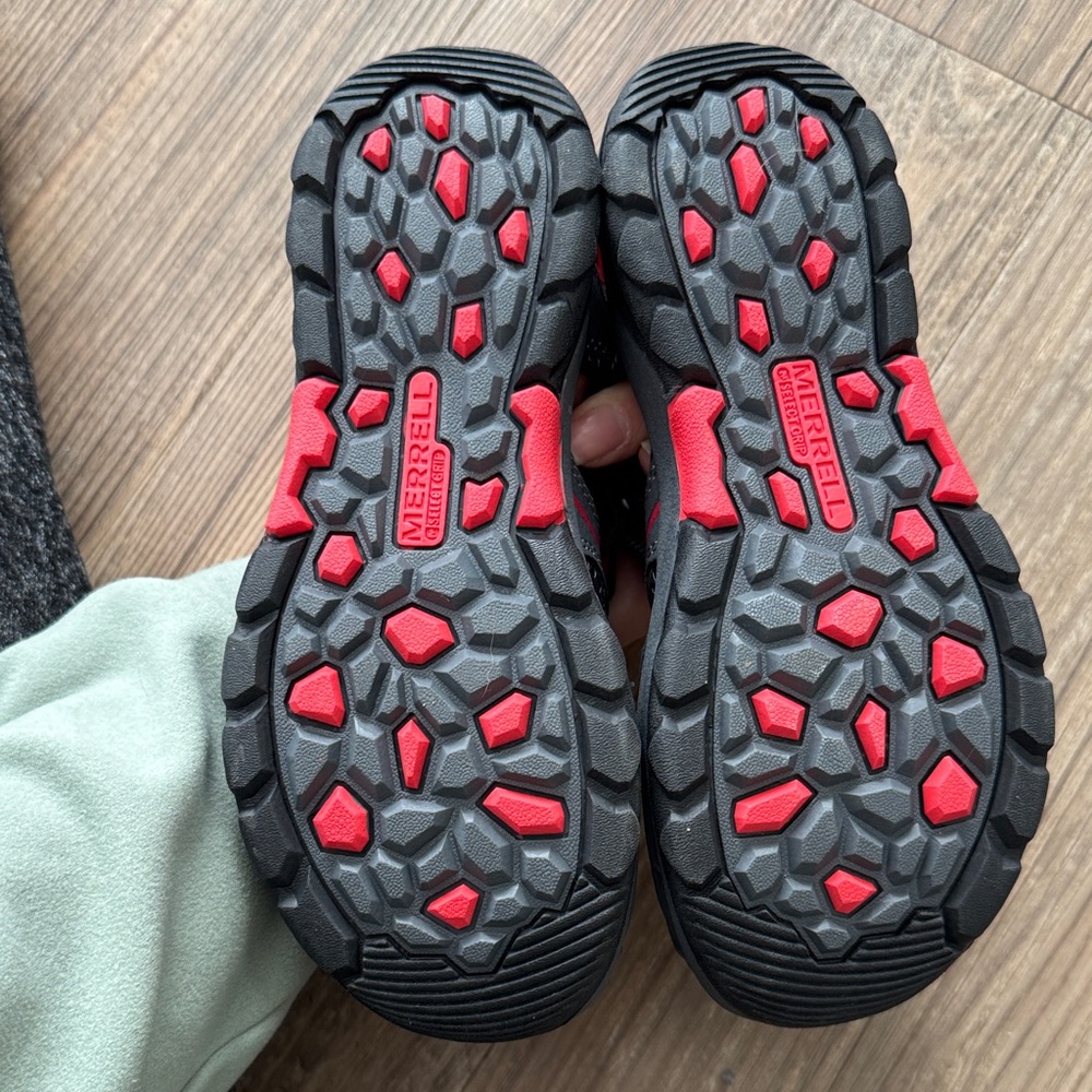 Merrell Boys Shoes - Picture 2 of 3